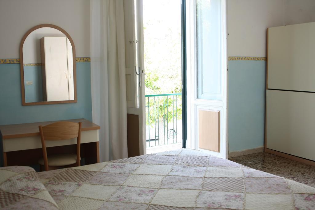 Hotel Ornella Lido di Camaiore Exteriör bild