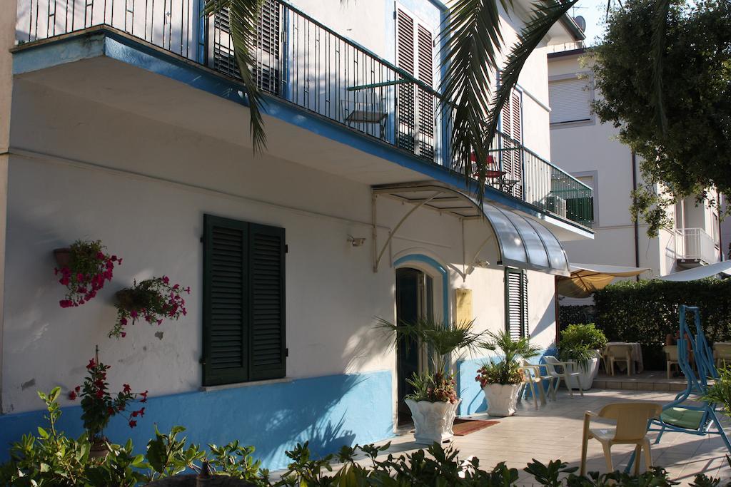 Hotel Ornella Lido di Camaiore Exteriör bild